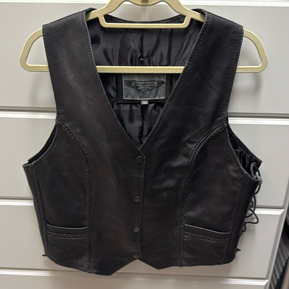 Dream Apparel heavy leather laced side moto vest